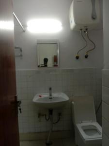 Bedroom Two Image of 1800 Sq.ft 3.5 BHK Apartment / Flat for rent in DDA Flats Vasant Kunj, Vasant Kunj New Delhi for Rs. 73000