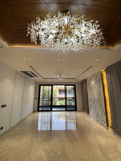 Sector 25, DLF Phase 2 Main Image 1