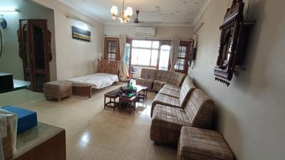 Hall Image of 1100 Sq.ft 2 BHK Apartment / Flat for rent in Race Course Vadodara for Rs. 20000