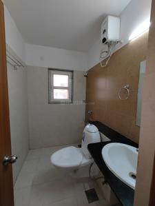 Bathroom Image of 3220 Sq.ft 4 BHK Apartment / Flat for rent in Adani Water Lily, Shantigram Ahmedabad for Rs. 85000