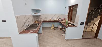 Kitchen Image of 1400 Sq.ft 4 BHK Apartment / Flat for rent in Sector 13 Gurgaon for Rs. 28000