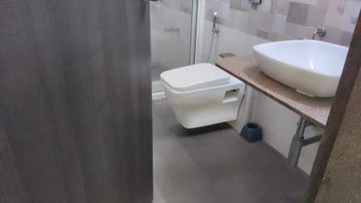 Pristine Royale Bathroom One 3