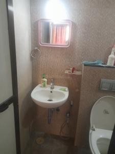 Bathroom Image of 800 Sq.ft 1 BHK Apartment / Flat for rent in Thane West Thane for Rs. 16000