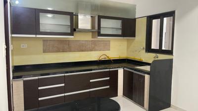 Kitchen Image of 2025 Sq.ft 3 BHK Apartment / Flat for sale in Siddhi Aarohi Crest, South Bopal Ahmedabad for Rs. 12500000