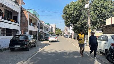 Bedroom Image of 1200 Sq.ft 2 BHK Duplex for sale in Indira Nagar Lucknow for Rs. 15000000