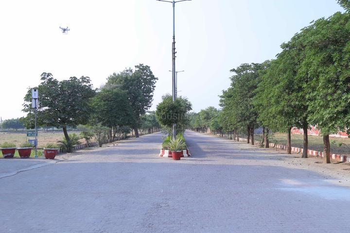 Pushpanjali Baikunth Vrindavan Main Image 1