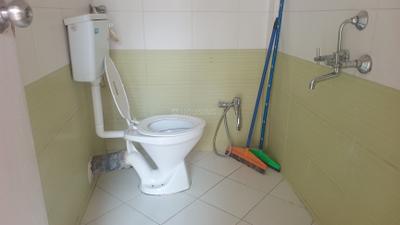 United Marvels Bathroom One 3