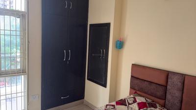 Bedroom Image of 1150 Sq.ft 2 BHK Apartment / Flat for rent in Panchsheel Wellington, Crossings Republik Ghaziabad for Rs. 18000