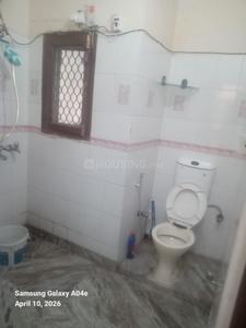 Bathroom Image of 800 Sq.ft 2 BHK Builder Floor for rent in Janakpuri New Delhi for Rs. 24000