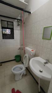 Bathroom Image of 600 Sq.ft 1 BHK Apartment / Flat for rent in Lunkad Abode, Viman Nagar Pune for Rs. 28000