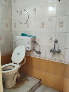 Bathroom Image of 1000 Sq.ft 2 BHK Apartment / Flat for sale in South Civil Lines Jabalpur for Rs. 4100000