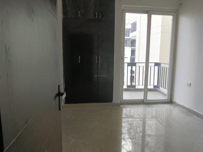 Bedroom Image of 900 Sq.ft 2 BHK Apartment / Flat for rent in Sikka Karnam Greens, Sector 143B Noida for Rs. 27000