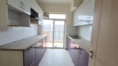 Kitchen Image of 1800 Sq.ft 3 BHK Apartment / Flat for sale in DLF Express Greens, Manesar Gurgaon for Rs. 14200000