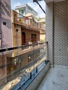 Bedroom One Image of 810 Sq.ft 3 BHK Apartment / Flat for sale in Dwarka Mor New Delhi for Rs. 6300000