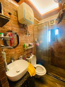 Bathroom Image of 682 Sq.ft 2 BHK Apartment / Flat for sale in Jadavpur Kolkata for Rs. 5800000