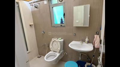 Bathroom Image of 1350 Sq.ft 3 BHK Apartment / Flat for rent in Adani The Meadows, Shantigram Ahmedabad for Rs. 41200