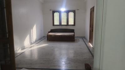 Living Room Image of 300 Sq.ft 3 BHK Villa for rent in Eachachhar Greater Noida for Rs. 25000