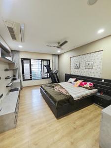 Bedroom Image of 1150 Sq.ft 3.5 BHK Apartment / Flat for rent in Kumar Kruti, Kalyani Nagar Pune for Rs. 70000