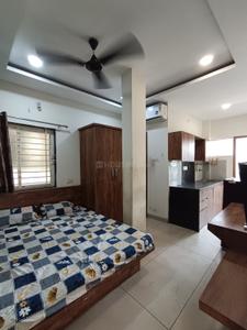 Bedroom Image of 380 Sq.ft 1 RK Studio for rent in Mahalakshmi Nagar Indore for Rs. 13999