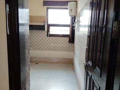Bathroom Image of 2000 Sq.ft 2 BHK Apartment / Flat for rent in Trikuta Nagar Jammu for Rs. 26000