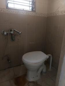 Common Bathroom Image of 600 Sq.ft 1 BHK Apartment / Flat for sale in Magarpatta Heliconia, Magarpatta City Pune for Rs. 7200000