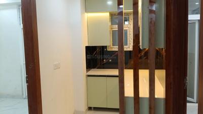 Kitchen Image of 1000 Sq.ft 2 BHK Apartment / Flat for sale in Sector 72 Noida for Rs. 3800000