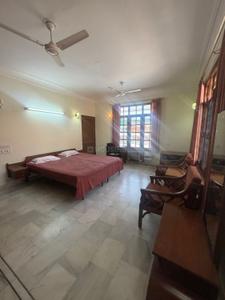 Hall Image of 2550 Sq.ft 3.5 BHK Builder Floor for rent in Sector 17 Gurgaon for Rs. 75000