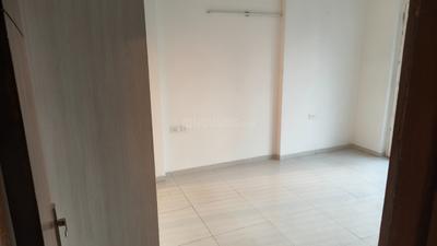 Bedroom Image of 2275 Sq.ft 3 BHK Apartment / Flat for rent in Sunworld Arista, Sector 168 Noida for Rs. 48000