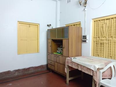 Living Room Image of 800 Sq.ft 2 BHK Builder Floor for rent in Tollygunge Kolkata for Rs. 11800