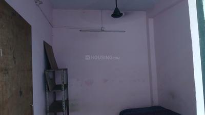 Bedroom Image of Tiwari Hostel in Husainganj, Lucknow