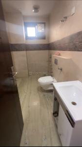 Bathroom Image of 910 Sq.ft 2 BHK Builder Floor for rent in Ashok Vihar New Delhi for Rs. 35000