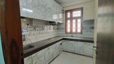 Kitchen Image of 1000 Sq.ft 2 BHK Apartment / Flat for rent in Mahmoorganj Varanasi for Rs. 22000