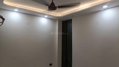 Bedroom Image of 540 Sq.ft 2 BHK Builder Floor for sale in Laxmi Nagar New Delhi for Rs. 5500000