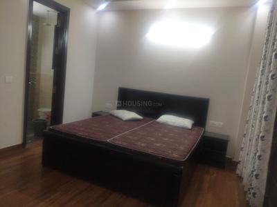 Bedroom Image of 2200 Sq.ft 4 BHK Builder Floor for rent in Vikaspuri New Delhi for Rs. 100000