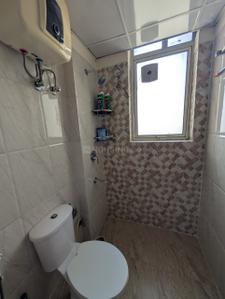 Bathroom Image of 850 Sq.ft 2 BHK Apartment / Flat for rent in MGH Mulberry County, Sector 70 Faridabad for Rs. 16000