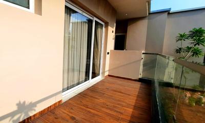 Balcony Image of 1047 Sq.ft 3 BHK Apartment / Flat for sale in The Ananta Aspire, Nabha Zirakpur for Rs. 18430000