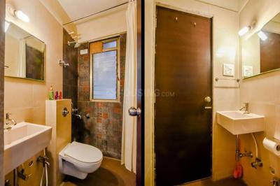 Bathroom Image of 715 Sq.ft 1 BHK Apartment / Flat for rent in Neumec Elegance, Lower Parel Mumbai for Rs. 100000