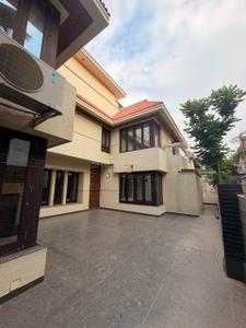 Image of 5500 Sq.ft 4.5 BHK Villa for sale in New Alkapuri, Vadodara for Rs. 70000000