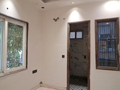 Bedroom Image of 1000 Sq.ft 3 BHK Builder Floor for sale in Paschim Vihar New Delhi for Rs. 21000000