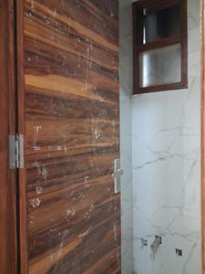 Common Bathroom Image of 1550 Sq.ft 3 BHK Apartment / Flat for sale in JMD Siddhi Vinayak, Sector 73 Noida for Rs. 7600000