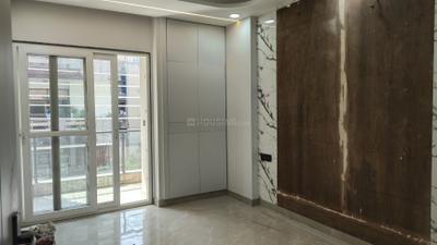 Bedroom Image of 2100 Sq.ft 4 BHK Builder Floor for sale in Kaushambi Ghaziabad for Rs. 26500000
