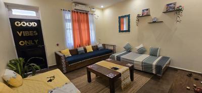 Hall Image of 900 Sq.ft 2 BHK Apartment / Flat for rent in Candolim Goa for Rs. 45000
