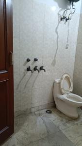 Bathroom Image of 1200 Sq.ft 2 BHK Builder Floor for rent in Sector 48 Noida for Rs. 30000