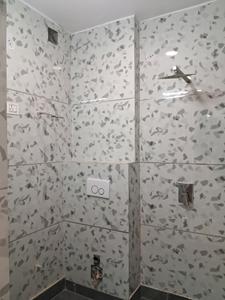 Common Bathroom Image of 650 Sq.ft 3 BHK Builder Floor for sale in Dwarka Mor New Delhi for Rs. 4600000