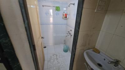 Bathroom Image of 520 Sq.ft 1 BHK Apartment / Flat for rent in Chembur Mumbai for Rs. 39000