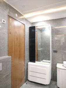 Common Bathroom Image of 3150 Sq.ft 4 BHK Builder Floor for sale in Ultra Luxury Builder Floor, Sector 85 Faridabad for Rs. 30000000