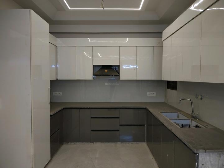 Jai chanda Associate Main Image 1