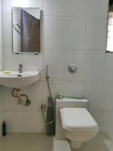 Common Bathroom Image of 910 Sq.ft 2 BHK Apartment / Flat for rent in Rutu Enclave, Kasarvadavali Thane for Rs. 22000