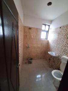 Bathroom Image of 1100 Sq.ft 3 BHK Builder Floor for rent in Powergrid Township, Sector 46 Gurgaon for Rs. 35000