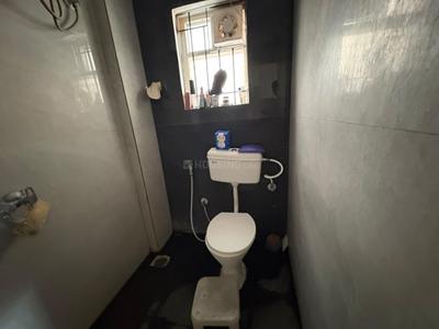Bathroom Image of 1000 Sq.ft 2 BHK Apartment / Flat for rent in Vimanapura Bengaluru for Rs. 33000